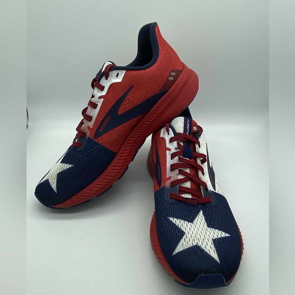 Brooks Men’s Shoes Launch 8 Star Red White Blue size 9.5